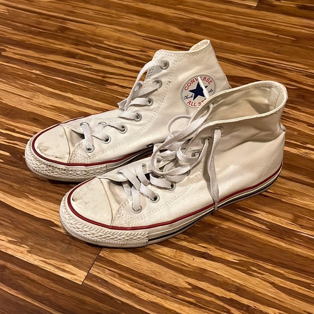White converse hi top